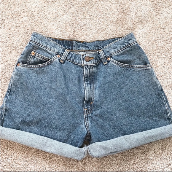 Levi’s shorts - Picture 3 of 4